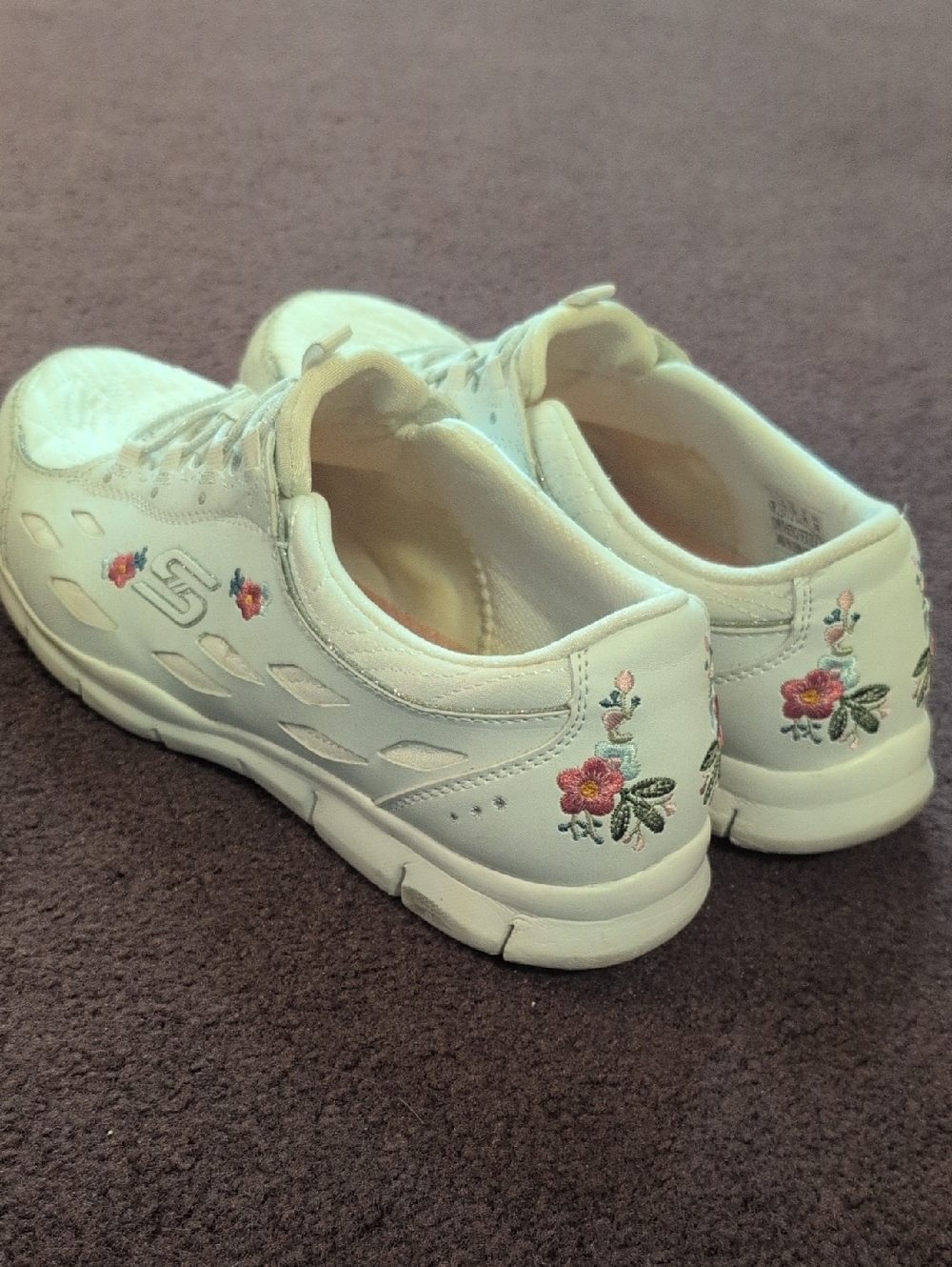Skechers White Sneakers with Pink Floral Accents - Picture 15 of 15